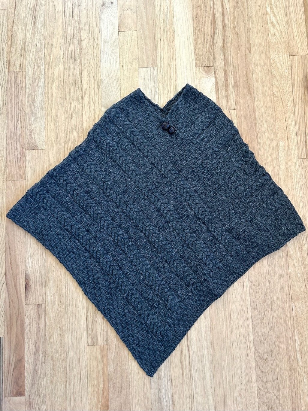 Aran Merino Wool Cable Knit Poncho Charcoal Gray Made In Ireland O/S — image 2 of 8